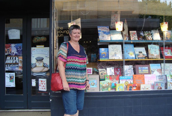 claire saxby at old sailor event 2